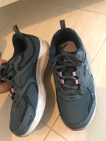 Skechers Sıfırdan farksız skechers