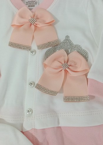 Dantel Detaylı Pembe Bebek Hastane Kıyafeti - Görsel 2