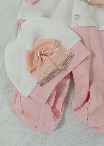 Dantel Detaylı Pembe Bebek Hastane Kıyafeti - Görsel 3