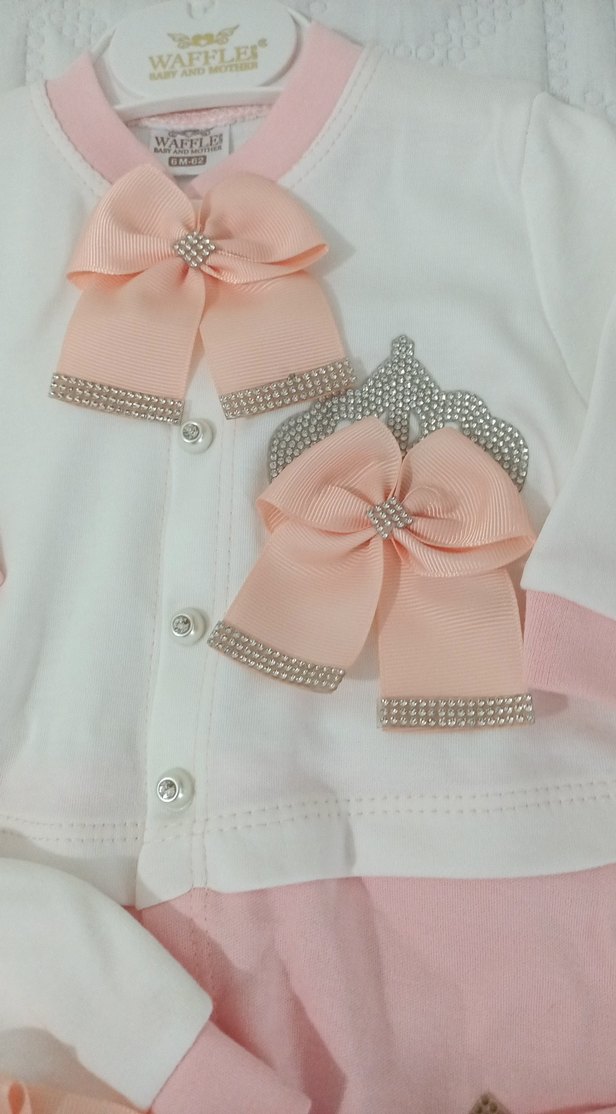 Dantel Detaylı Pembe Bebek Hastane Kıyafeti - Görsel 2