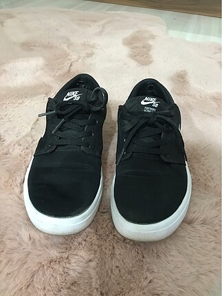 Nike spor ayakkabı