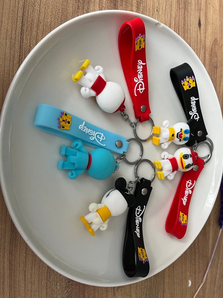 Renkli Disney Temalı Kadın Anahtarlık adet fiyatı - Görsel 2