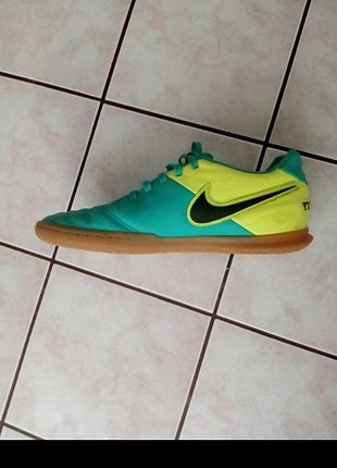 Nike futsal 42 numara