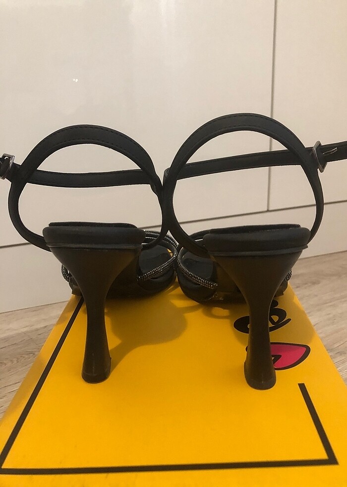 Bambi topuklu ayakkabı - Görsel 3