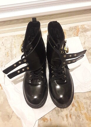 LC Waikiki Live bot