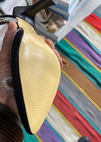 Siyah Parlak Stiletto Topuklu Kadın Ayakkabı - Görsel 3