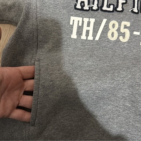 8 Yaş Beden gri Renk Tommy sweat