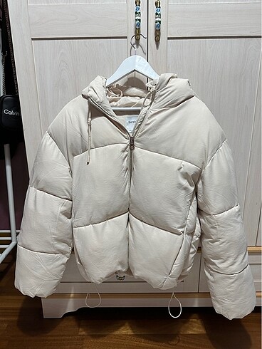 Bershka Şişme Mont