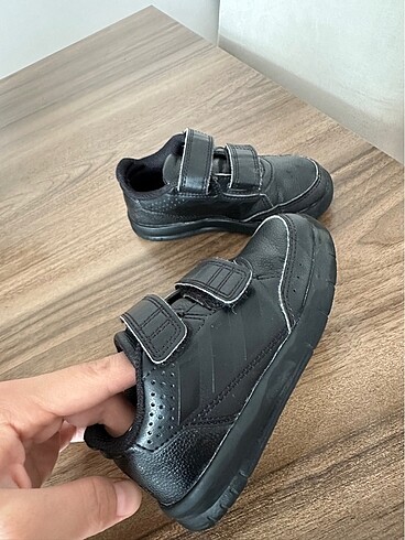 Adidas çocuk ayakkabısı