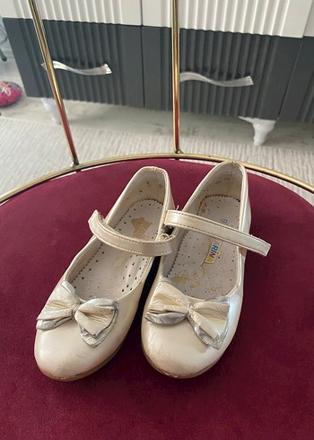 Kız Çocuk Beyaz Fiyonk Detaylı Babet - Görsel 2