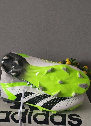 45 Beden beyaz Renk Adidas Predator Accuracy.2 Çim Saha Kramponu GZ0028