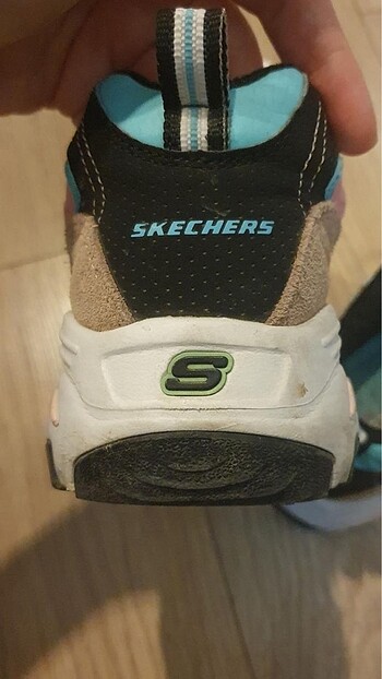 37,5 Beden Skechers spor ayakkabı