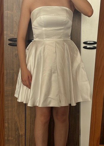 Straplez Beyaz Mini Elbise
