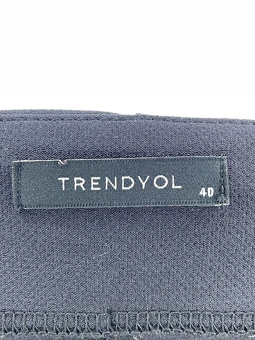 40 Beden siyah Renk Trendyol & Milla Düz Kesim %70 İndirimli.