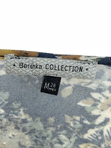 m Beden çeşitli Renk Bershka Bluz %70 İndirimli.