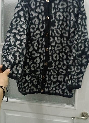 Leopar desenli hirka