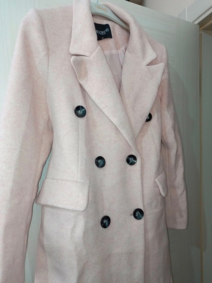 Pembe Uzun Düğmeli Kadın Kaban - Görsel 3