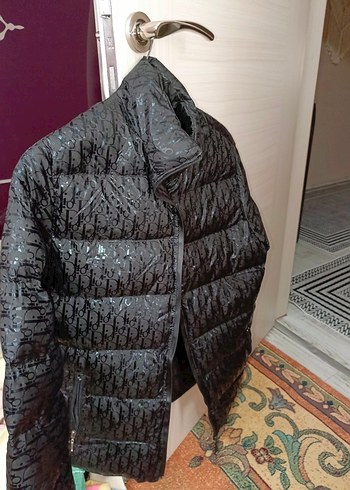 Siyah Fermuarlı Kadın Kışlık Mont - Görsel 2