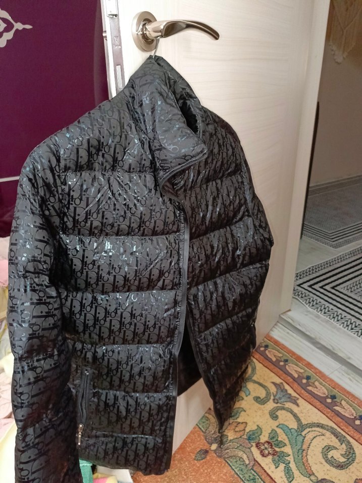 Siyah Fermuarlı Kadın Kışlık Mont - Görsel 2