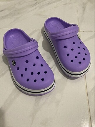 lila crocs terlik