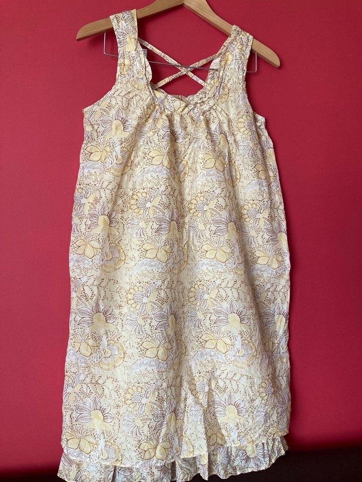 Yargıcı çiçekli elbise - Görsel 3