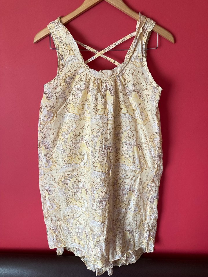 Yargıcı çiçekli elbise - Görsel 4