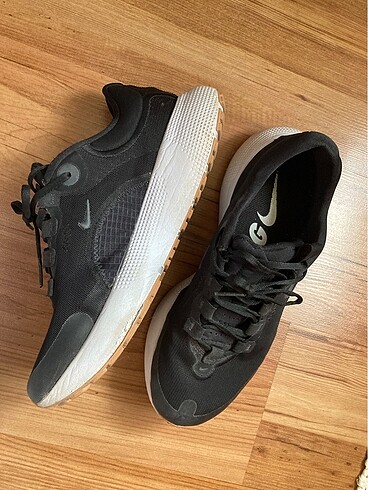 38 Beden siyah Renk Nike ayakkabı