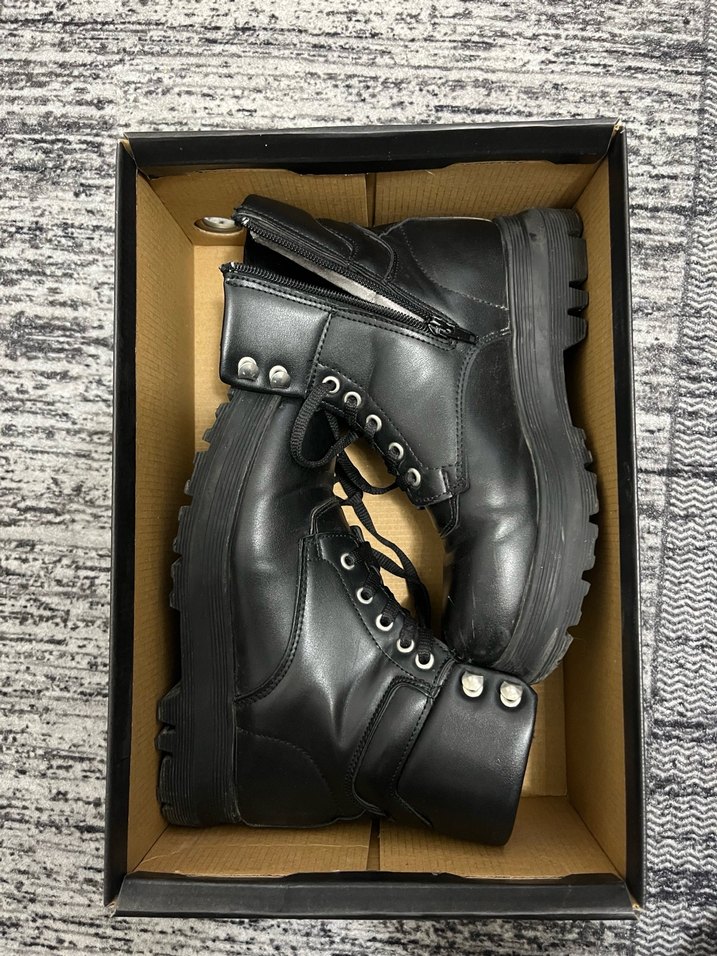 Siyah Deri Gotik Bot - Görsel 4