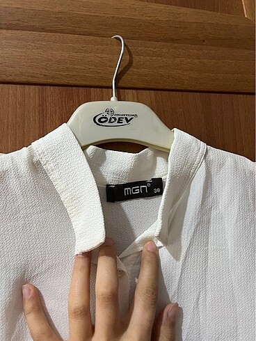 Beyaz gömlek - Görsel 2