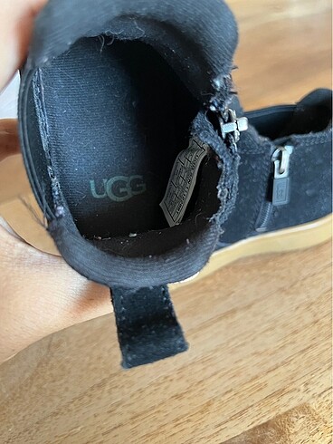 26 Beden siyah Renk Orjinal ugg bot