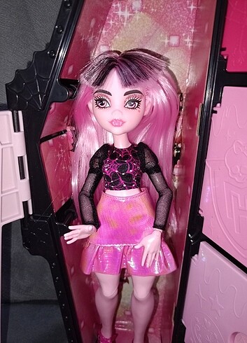Monster High monster high skulltimate secrets draculaura