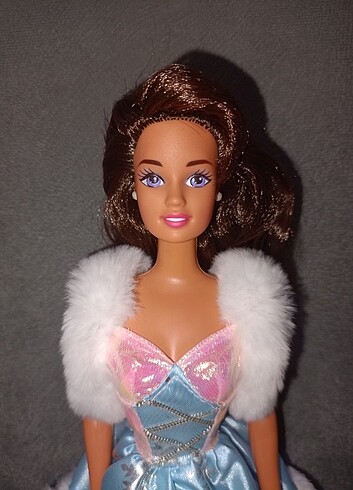  Beden barbie skating star teresa 1995