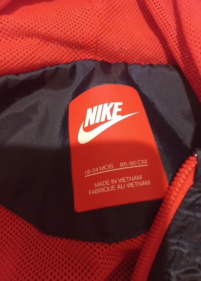 Nike erkek cocuk yağmurluk  - Görsel 2