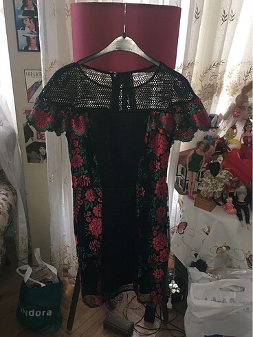Zeynep Tosun koleksiyonu Koton elbise
