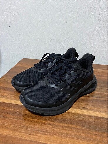 31 Beden Orjinal Adidas Çocuk Ayakkabısı 31,5