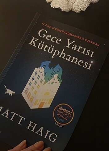 Gece yarısı kütüphanesi