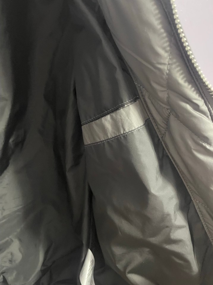 Burberry Orjinal bomber şişme mont - Görsel 4
