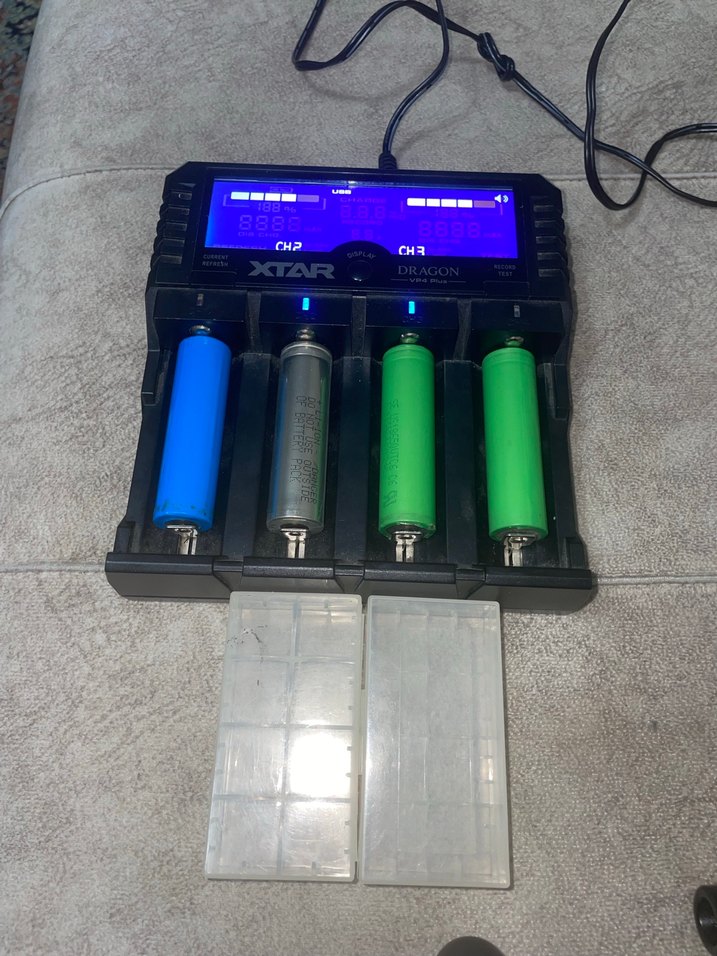 3 Adet mekanik profesyonel elektronik sigara ve Şarj İstasyonu - Görsel 2