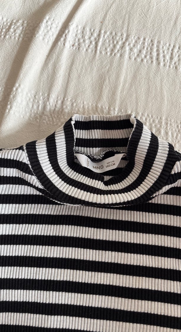 Kız Çocuk Siyah Beyaz Çizgili Kısa Kollu Triko - Görsel 3