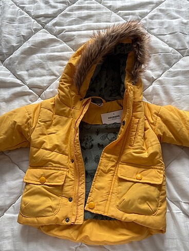 9-12 ay erkek bebek sarı içi polar kürklü kapüşonlu mont