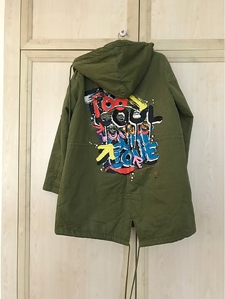 Asker yeşili bol kesim parka