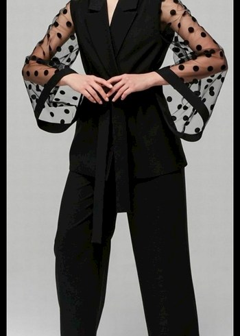 Siyah Puantiyeli Tül Kollu Uzun Blazer - Görsel 2
