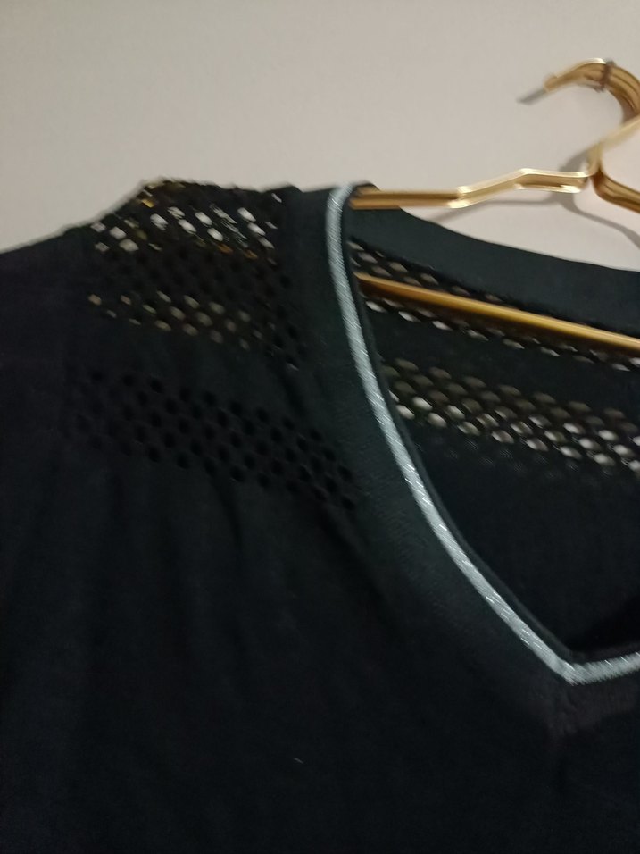 V Yaka Siyah Triko Goth Kadın Kazak - Görsel 4