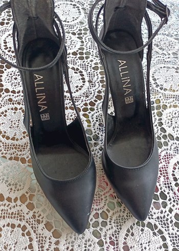 38 Beden Siyah Klasik Stiletto Topuklu Kadın Ayakkabı