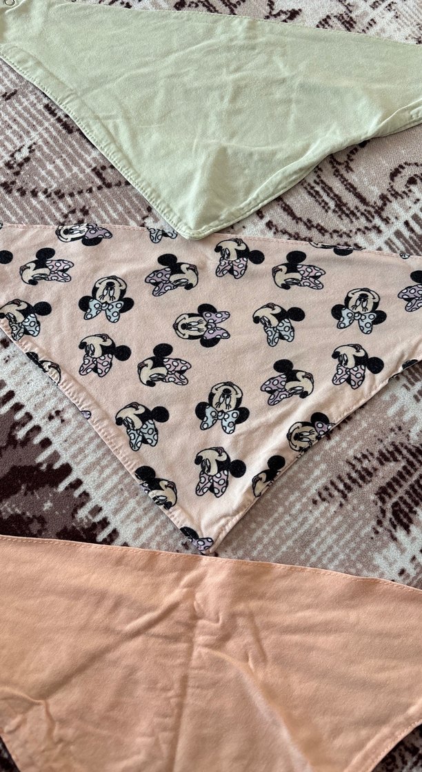 Nakışlı Çok Renkli Bebek Önlükleri - Görsel 2