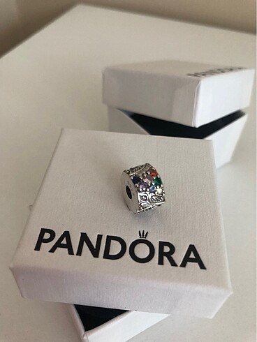 Pandora Pandora charm