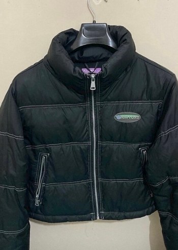 Pull and Bear Sehir Stiline Siklik Siyah Sisme Ceket