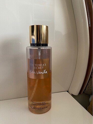 Victoria?s secret bare vanilla vücut spreyi