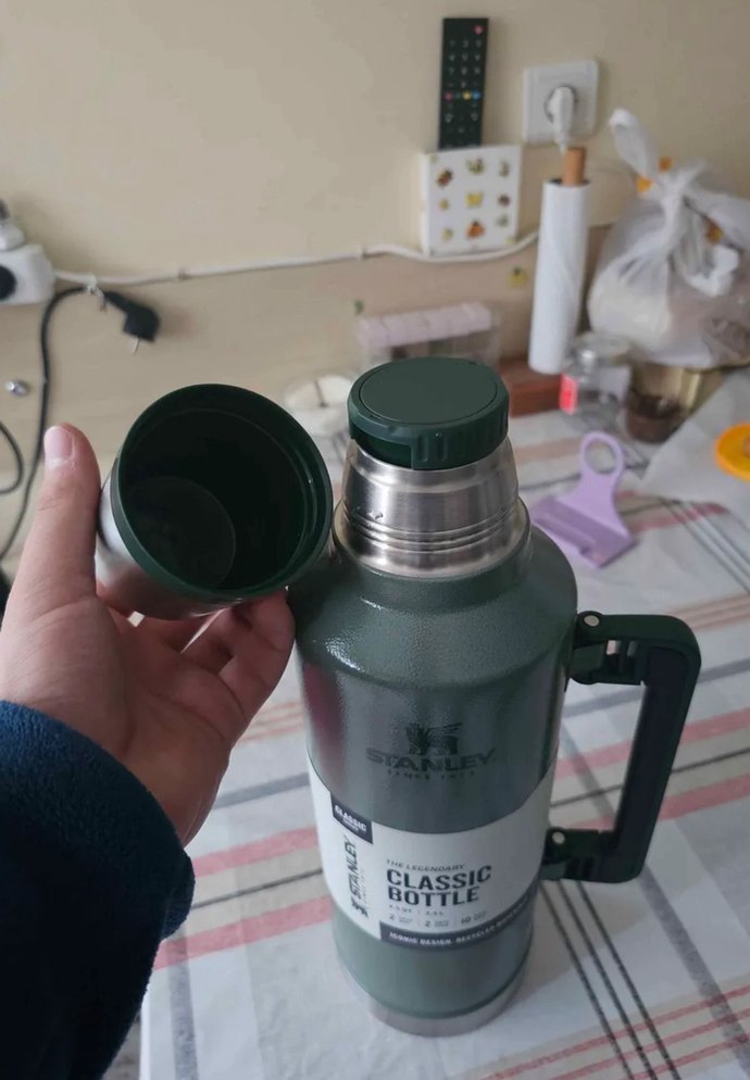 Stanley Klasik Termosu - Haki 2l  orjinal lisanslı - Görsel 2