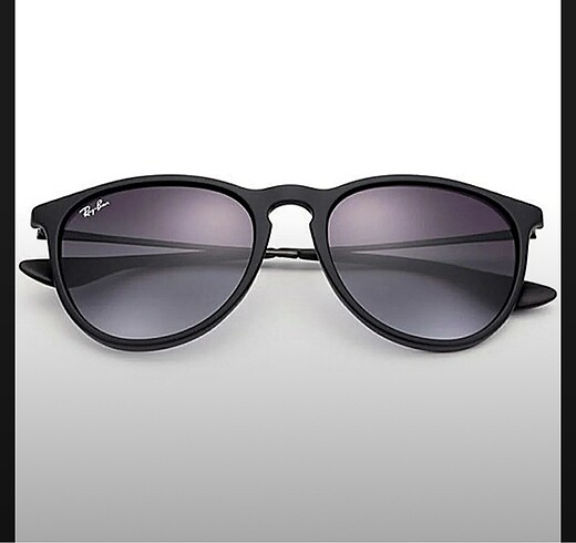 Ray-Ban güneş gözlüğü